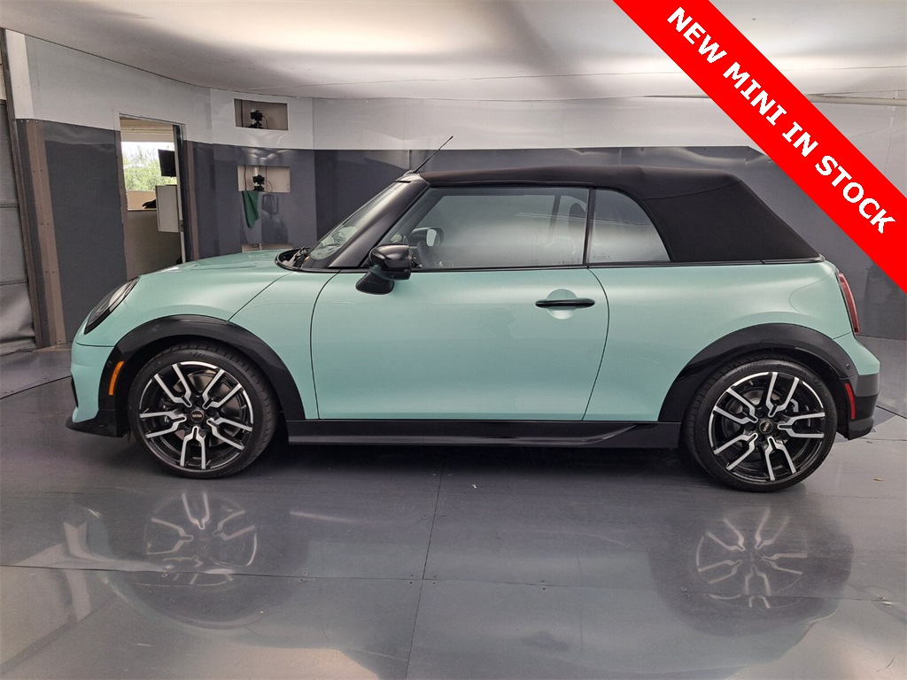 2026 Mini Cooper Convertible Iconic photo 6