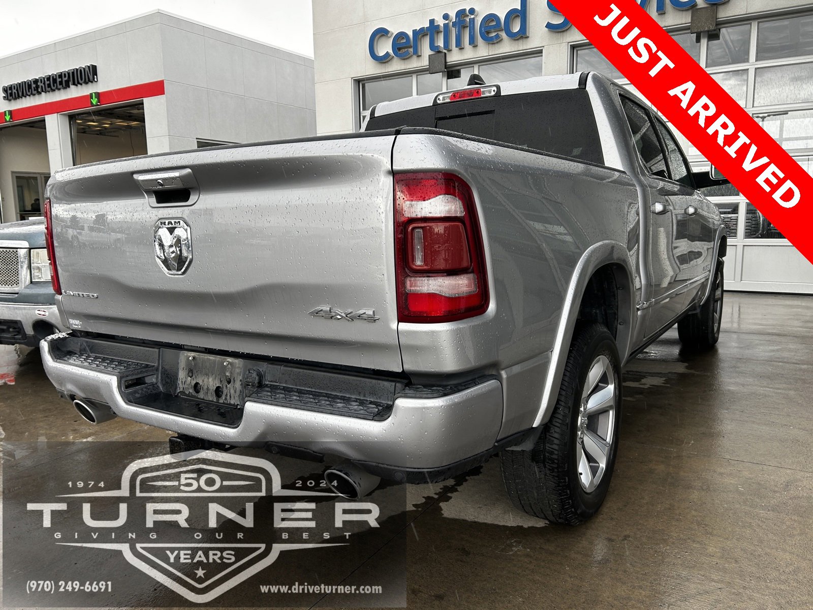 2022 Ram 1500 Limited photo 2