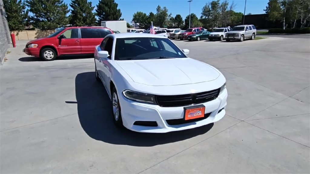 2022 Dodge Charger SXT photo 3