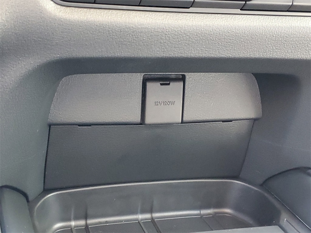 2025 Mazda CX-50 2.5 Select photo 23