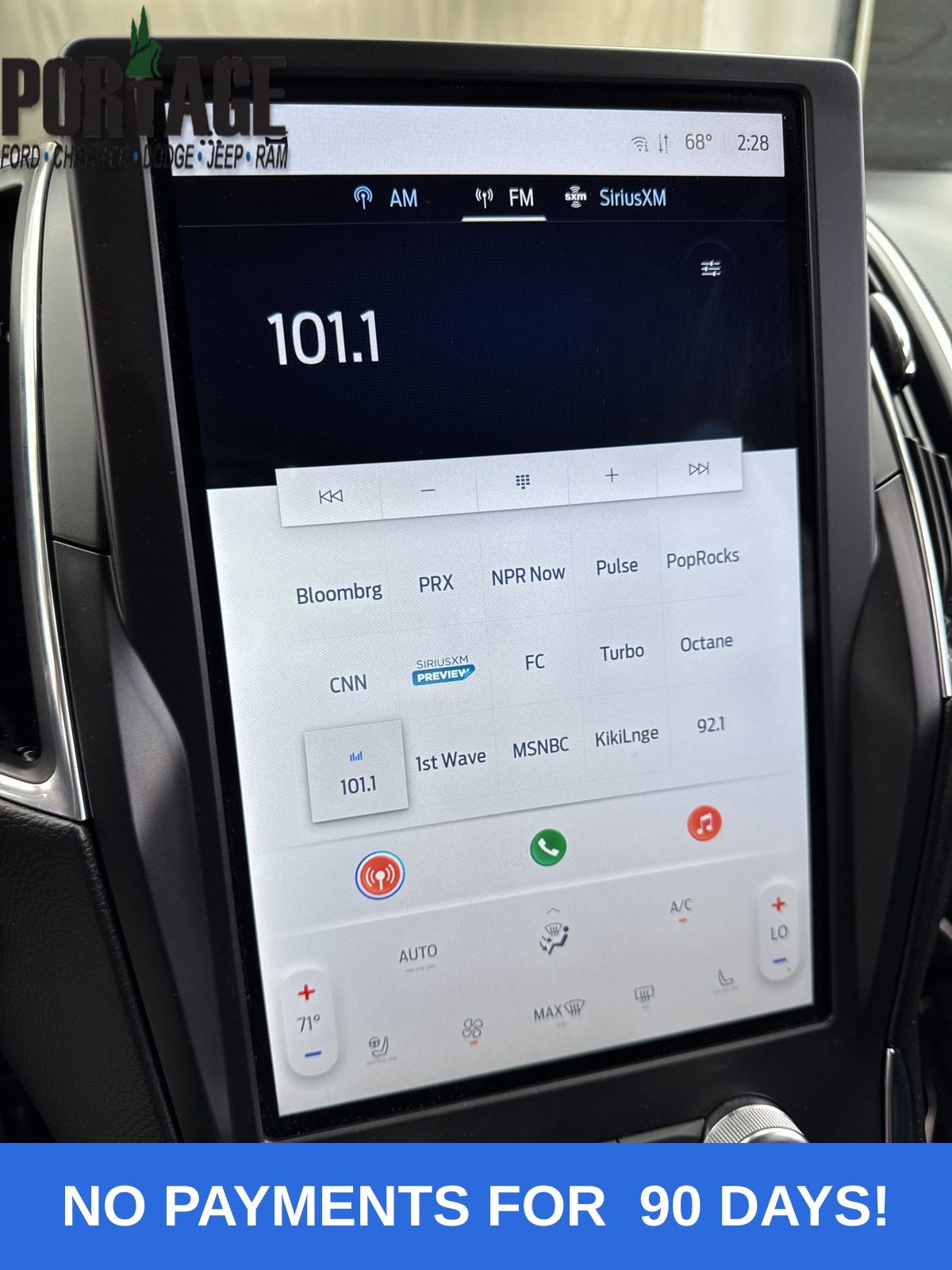2024 Ford Edge Titanium photo 16