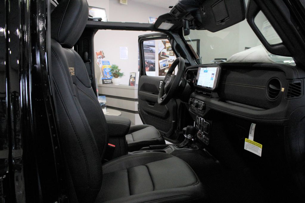 2024 Jeep Wrangler Rubicon 392 photo 4