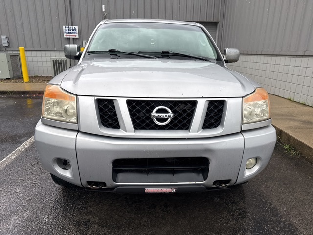 2008 Nissan Titan PRO-4X photo 2