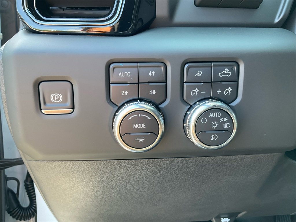 2025 Gmc Sierra 1500 AT4X photo 11