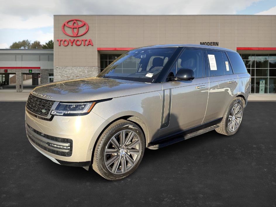 2023 Land Rover Range Rover SE's photo