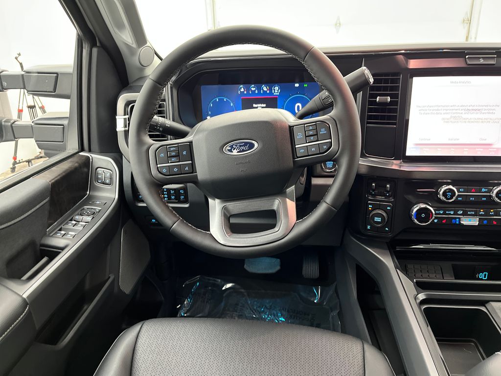 2026 Ford F-350 Lariat photo 12