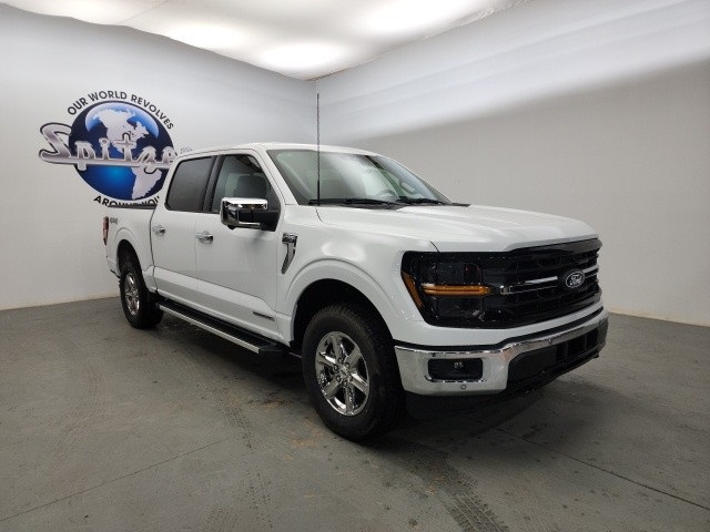 2025 Ford F-150 XLT photo 2