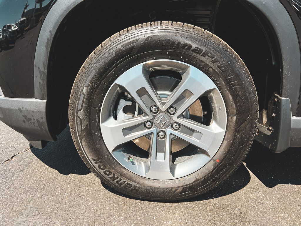 2025 Honda Pilot EX-L photo 3