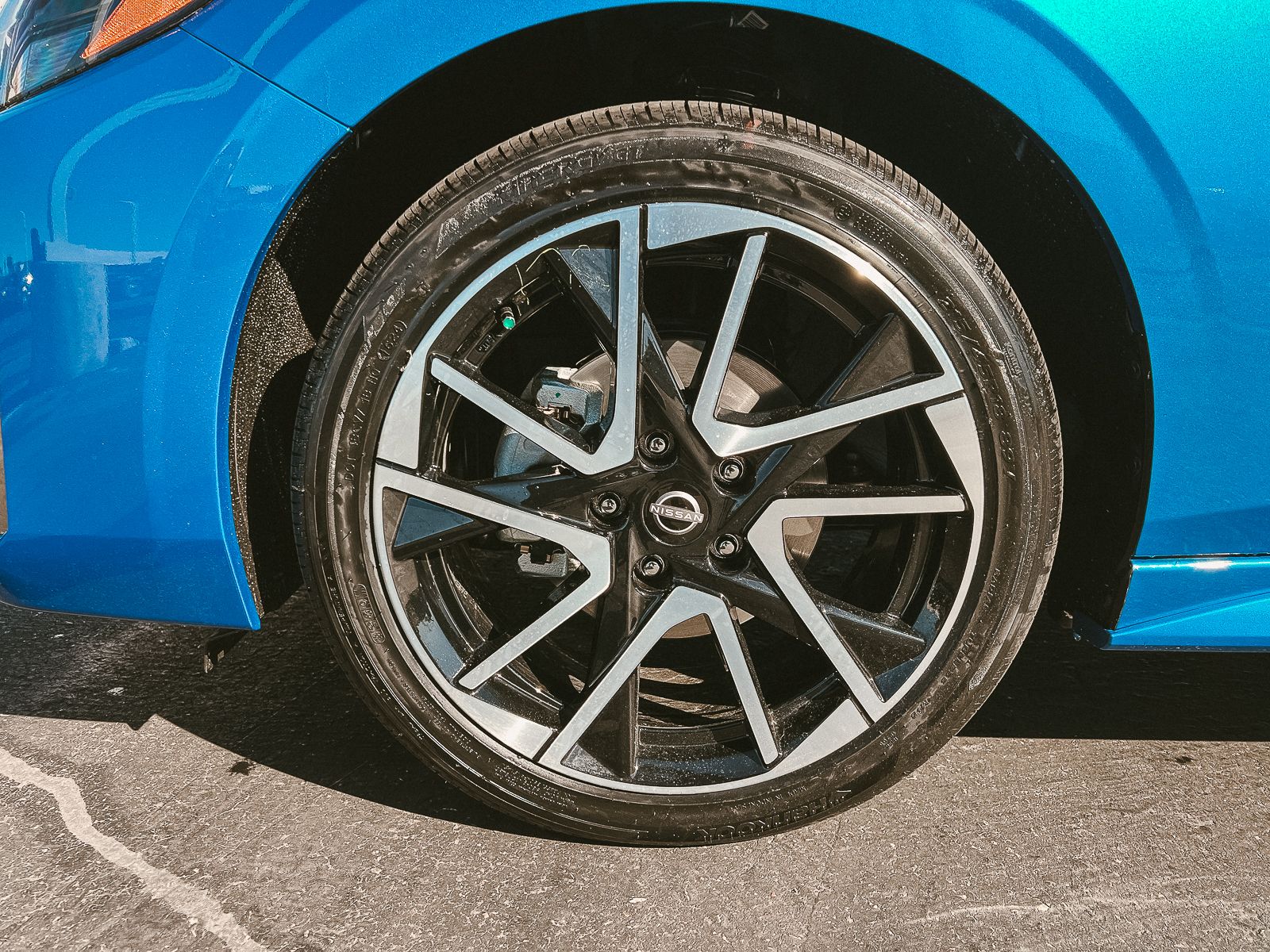 2025 Nissan Sentra SR Midnight Edition photo 4