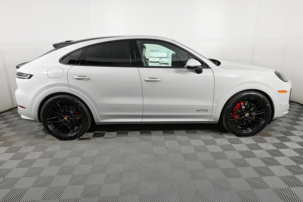 2026 Porsche Cayenne GTS Coupe photo 25