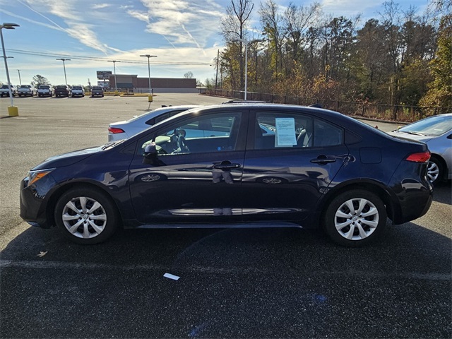 2023 Toyota Corolla LE photo 2