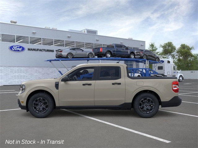 2025 Ford Maverick XLT photo 2