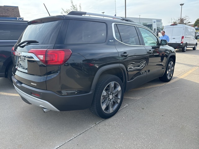 2017 Gmc Acadia SLT photo 4