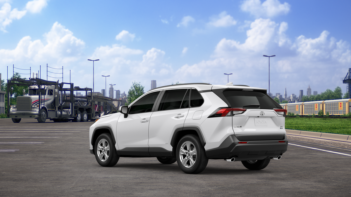 2025 Toyota RAV4 Hybrid XLE photo 6