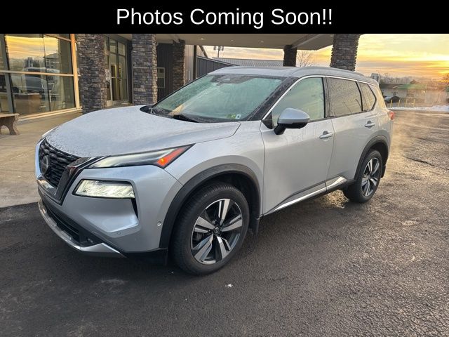 2021 Nissan Rogue Platinum's photo