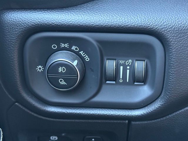 2022 Ram 1500 Laramie photo 17
