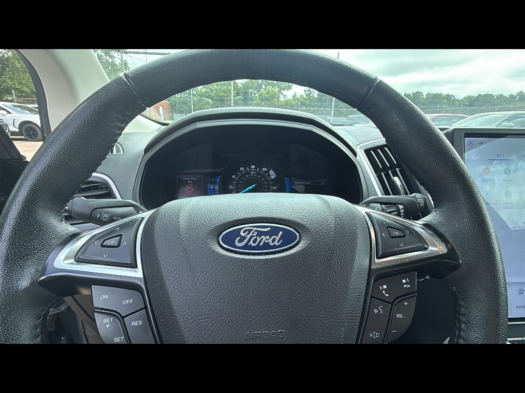 2023 Ford Edge SEL photo 10