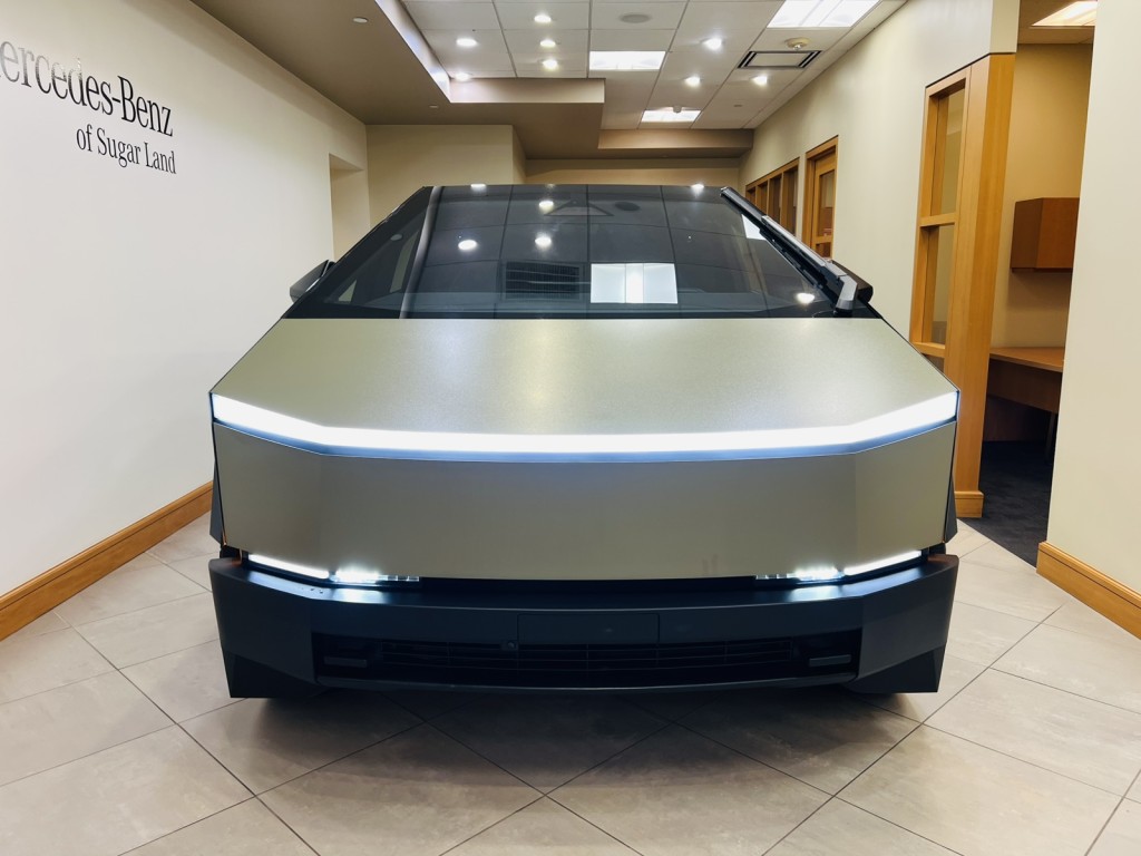 Used 2024 Tesla Cybertruck Cyberbeast with VIN 7G2CEHEE8RA042264 for sale in Northfield, Minnesota