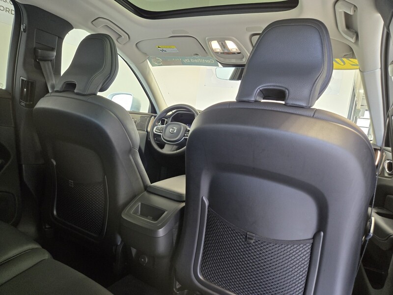 2023 Volvo XC60 B5 Plus photo 19