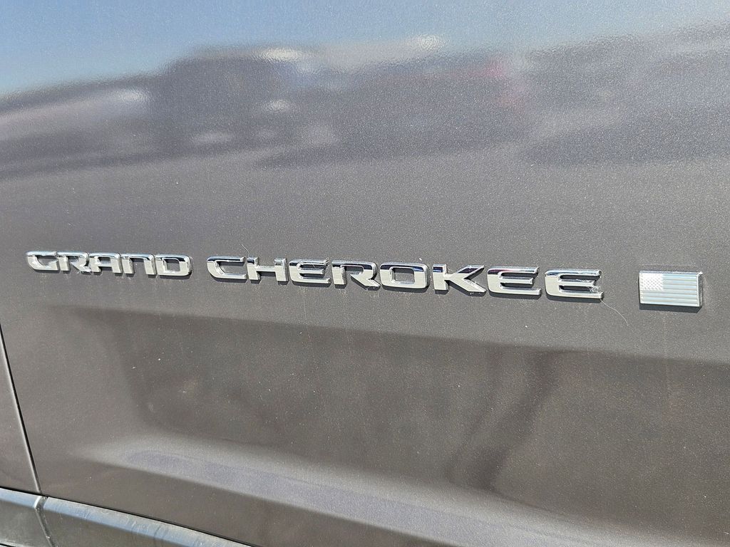 2023 Jeep Grand Cherokee Laredo photo 27