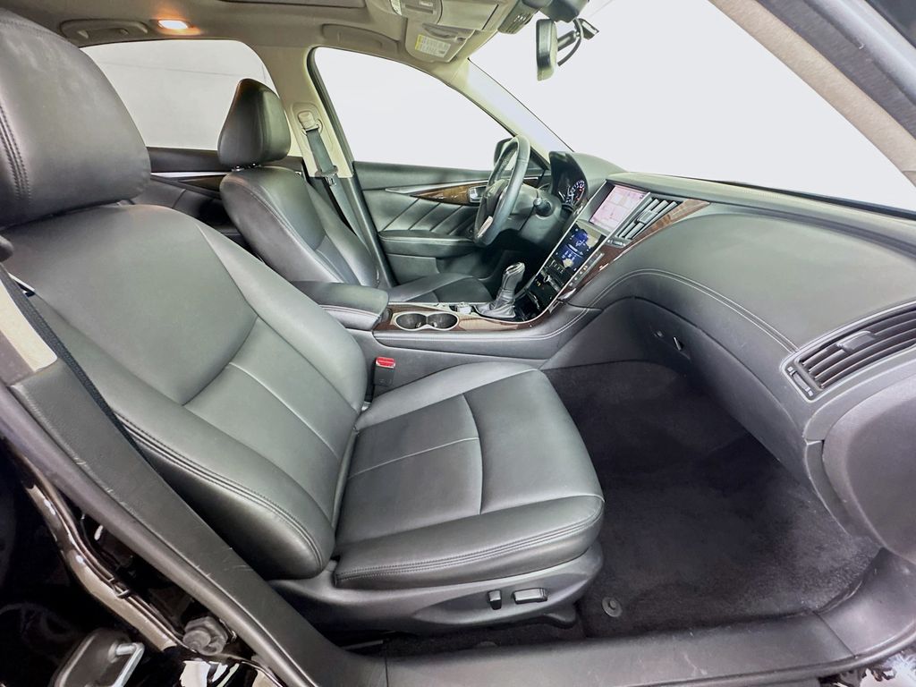 2018 Infiniti Q50 3.0t LUXE photo 31