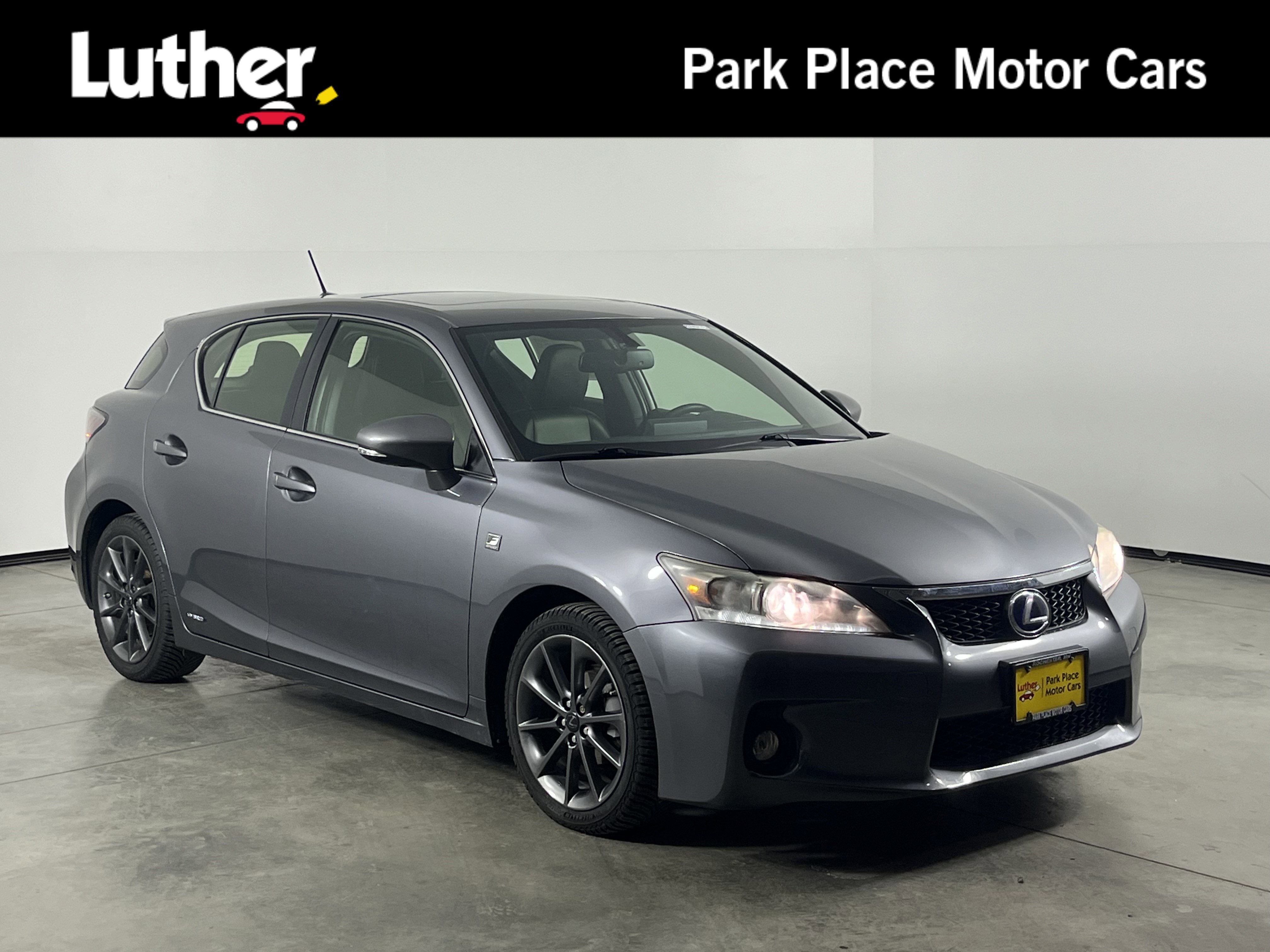 2012 Lexus CT 200h Premier's photo