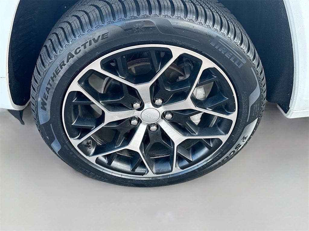2022 Jeep Grand Cherokee Summit photo 21