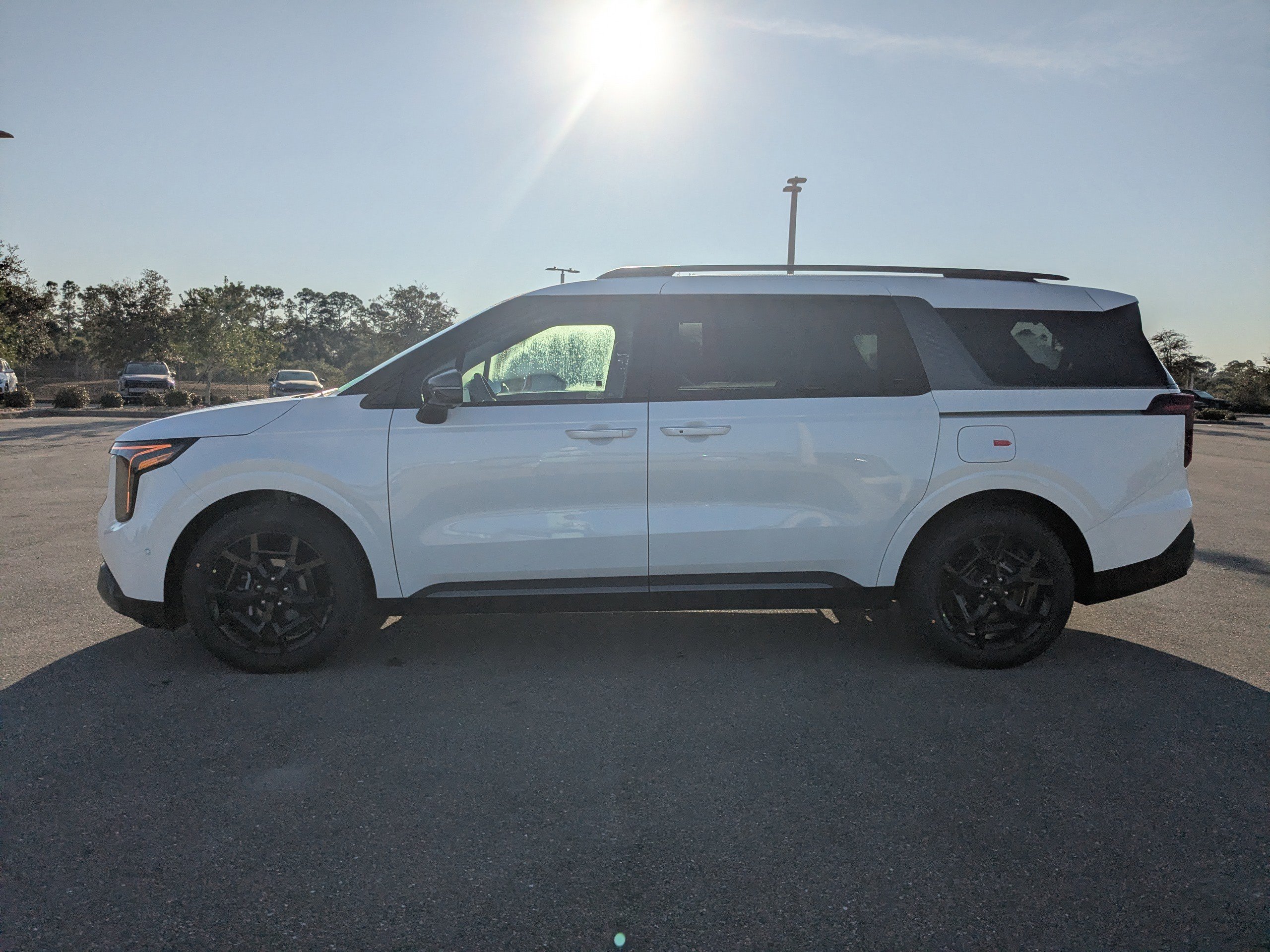 2026 Kia Carnival SX Prestige photo 4