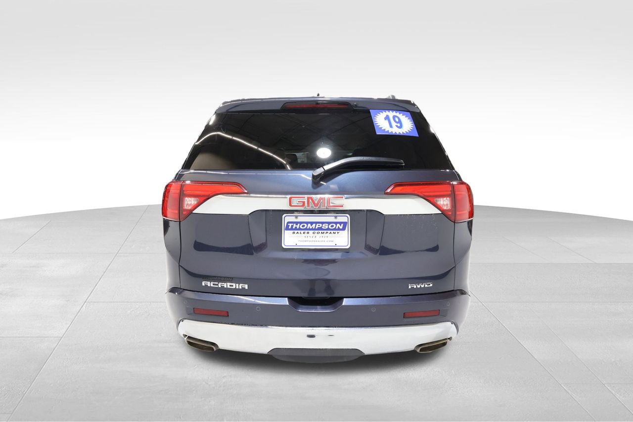 2019 Gmc Acadia Denali photo 2