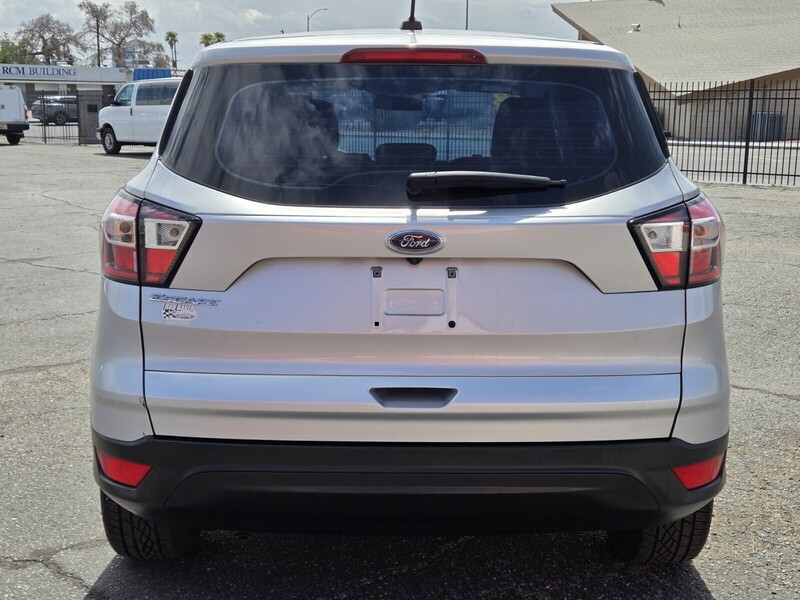 2018 Ford Escape S photo 3
