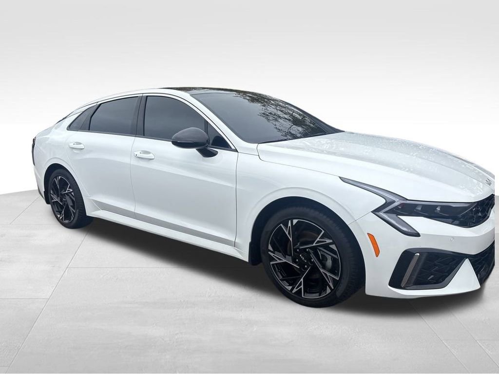 2025 Kia K5 GT-Line photo 8