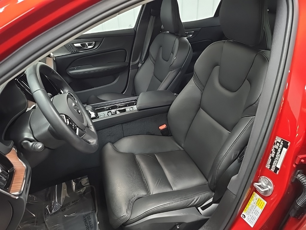 2023 Volvo S60 Ultimate photo 29