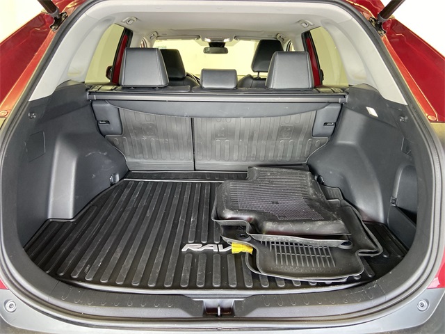 2023 Toyota RAV4 XLE Premium photo 33