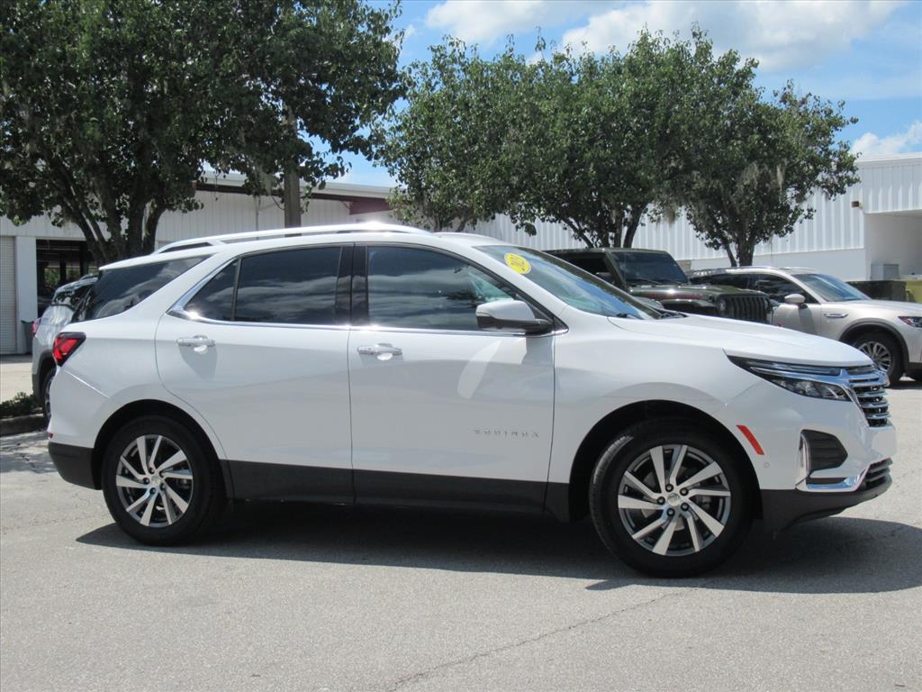 2023 Chevrolet Equinox Premier photo 2