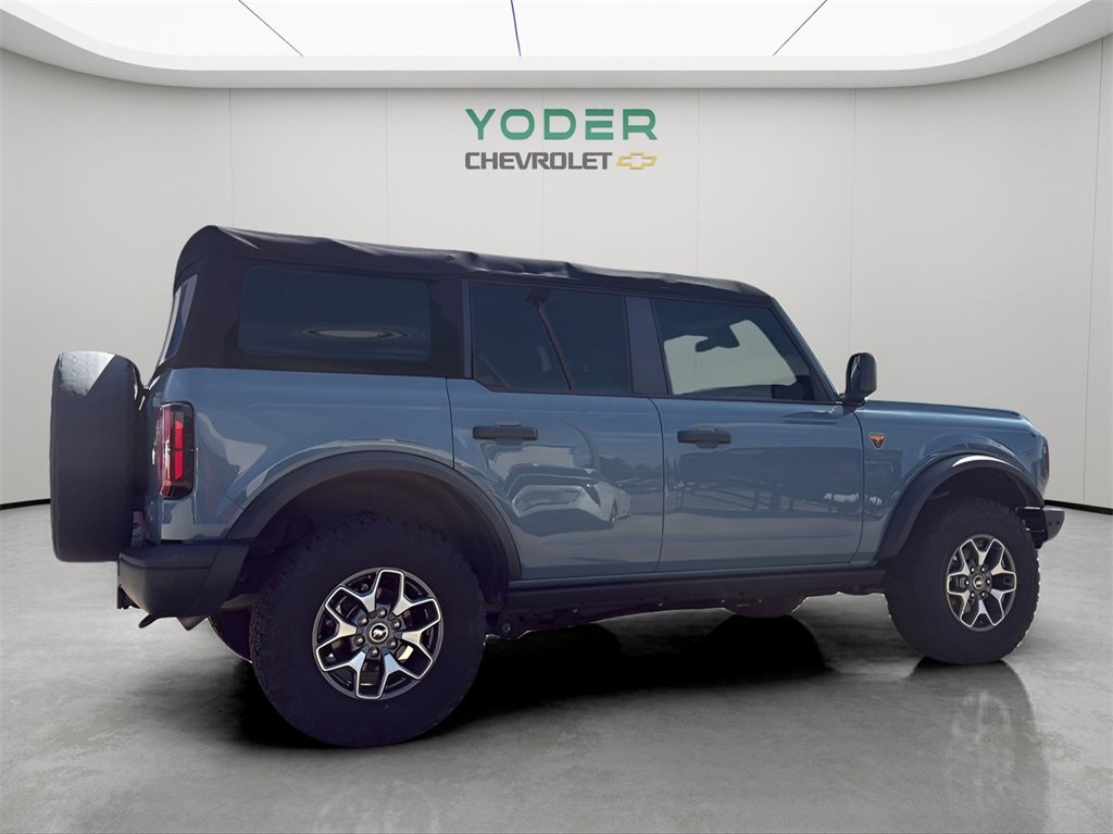 2022 Ford Bronco Base photo 3
