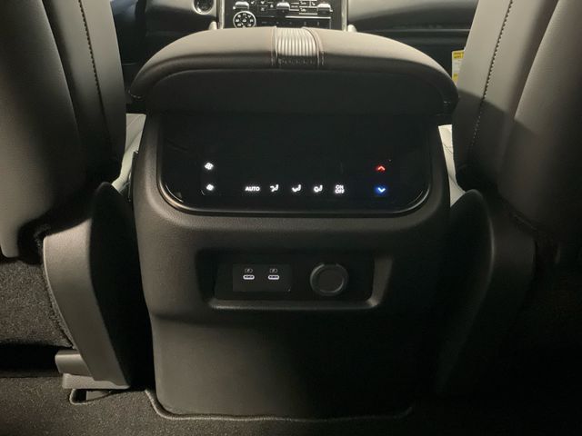 2025 Nissan Armada photo 19