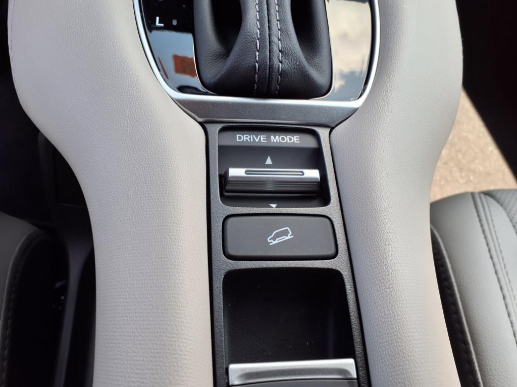 2026 Honda HR-V EX-L photo 12