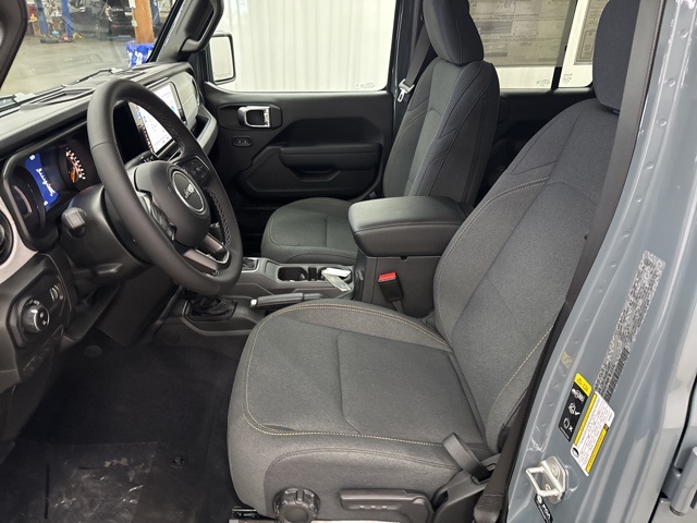 2025 Jeep Gladiator Sport S photo 4