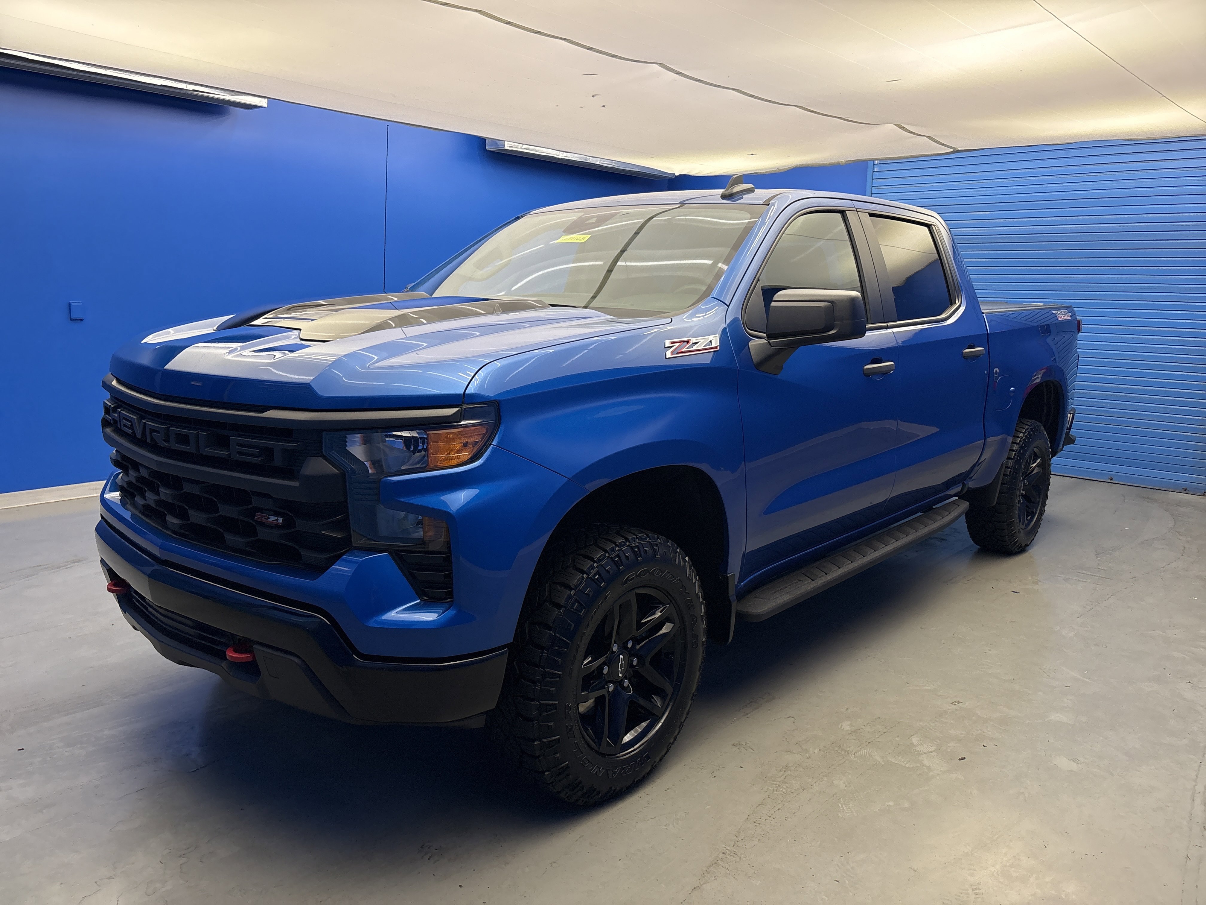 2022 Chevrolet Silverado 1500 Custom Trail Boss photo 2