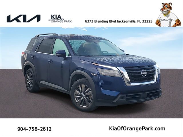 2024 Nissan Pathfinder SV's photo