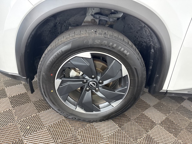 2024 Nissan Rogue SV photo 23