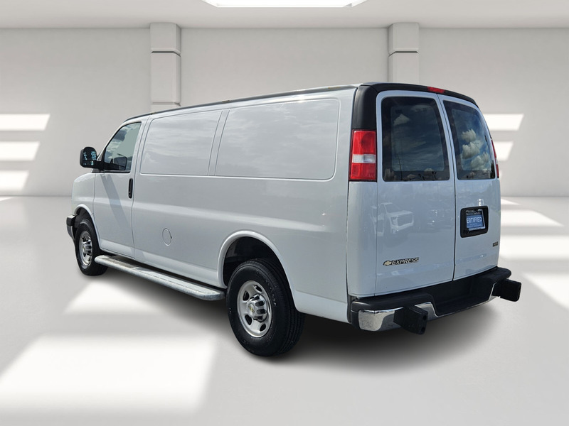 2022 Chevrolet Express Cargo 2500 photo 3