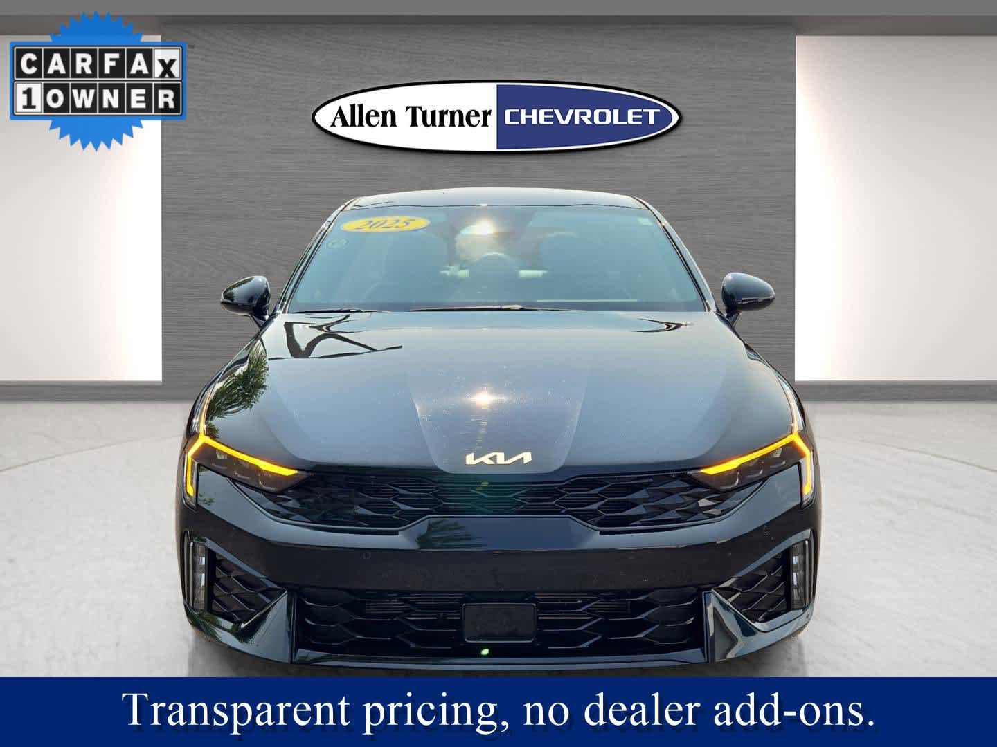 2025 Kia K5 GT-Line photo 4