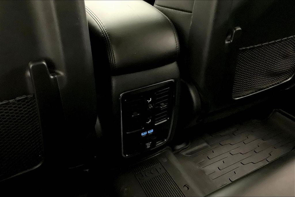 2020 Jeep Grand Cherokee Limited photo 31