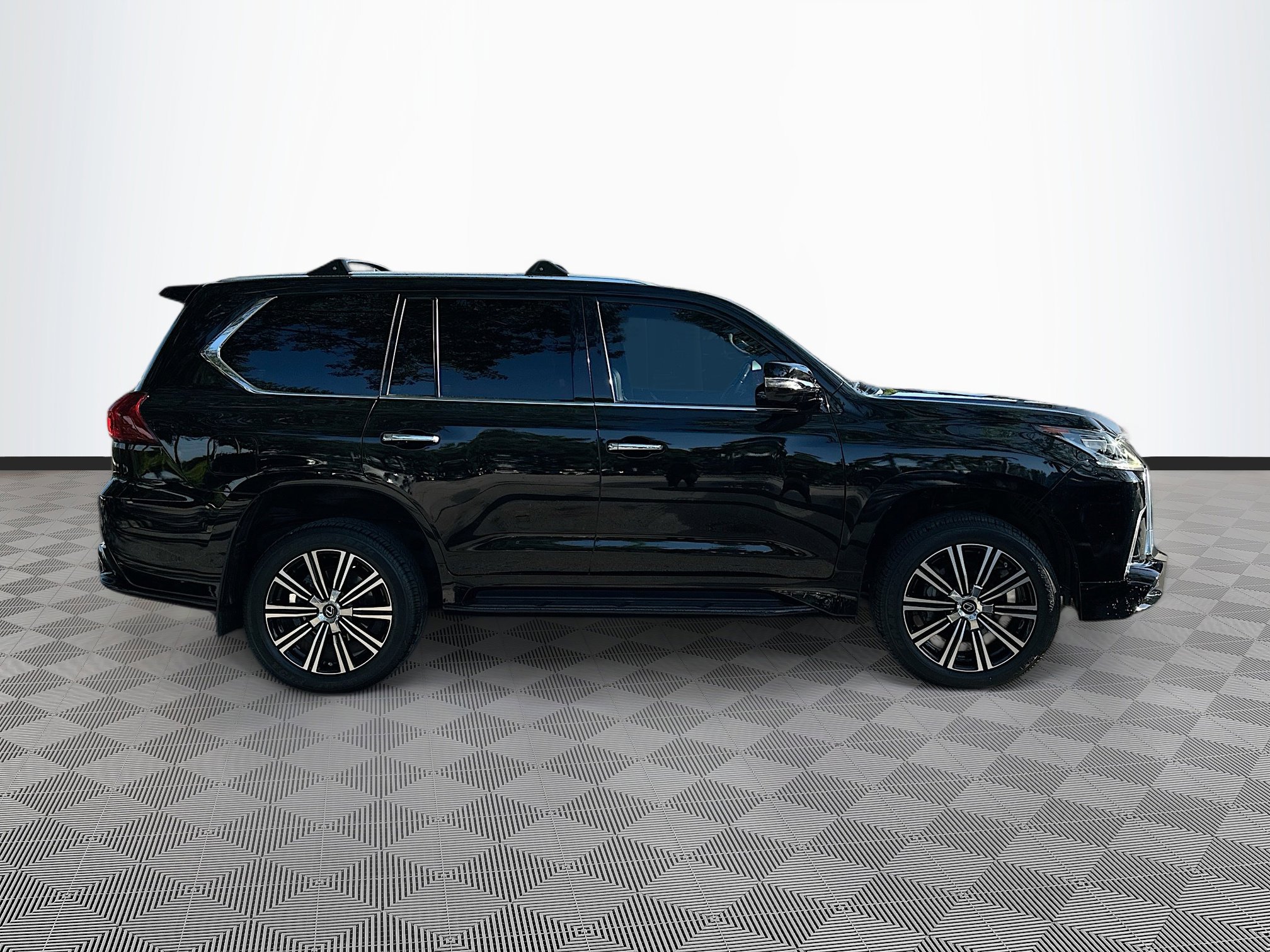 2020 Lexus LX 570 photo 8