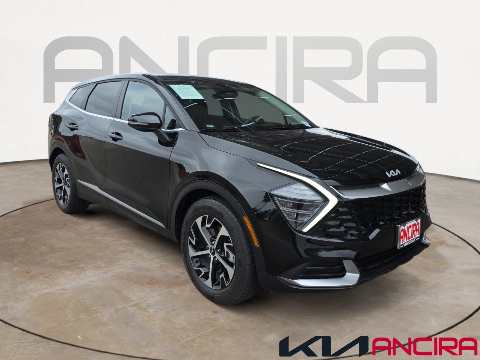 2024 Kia Sportage EX's photo