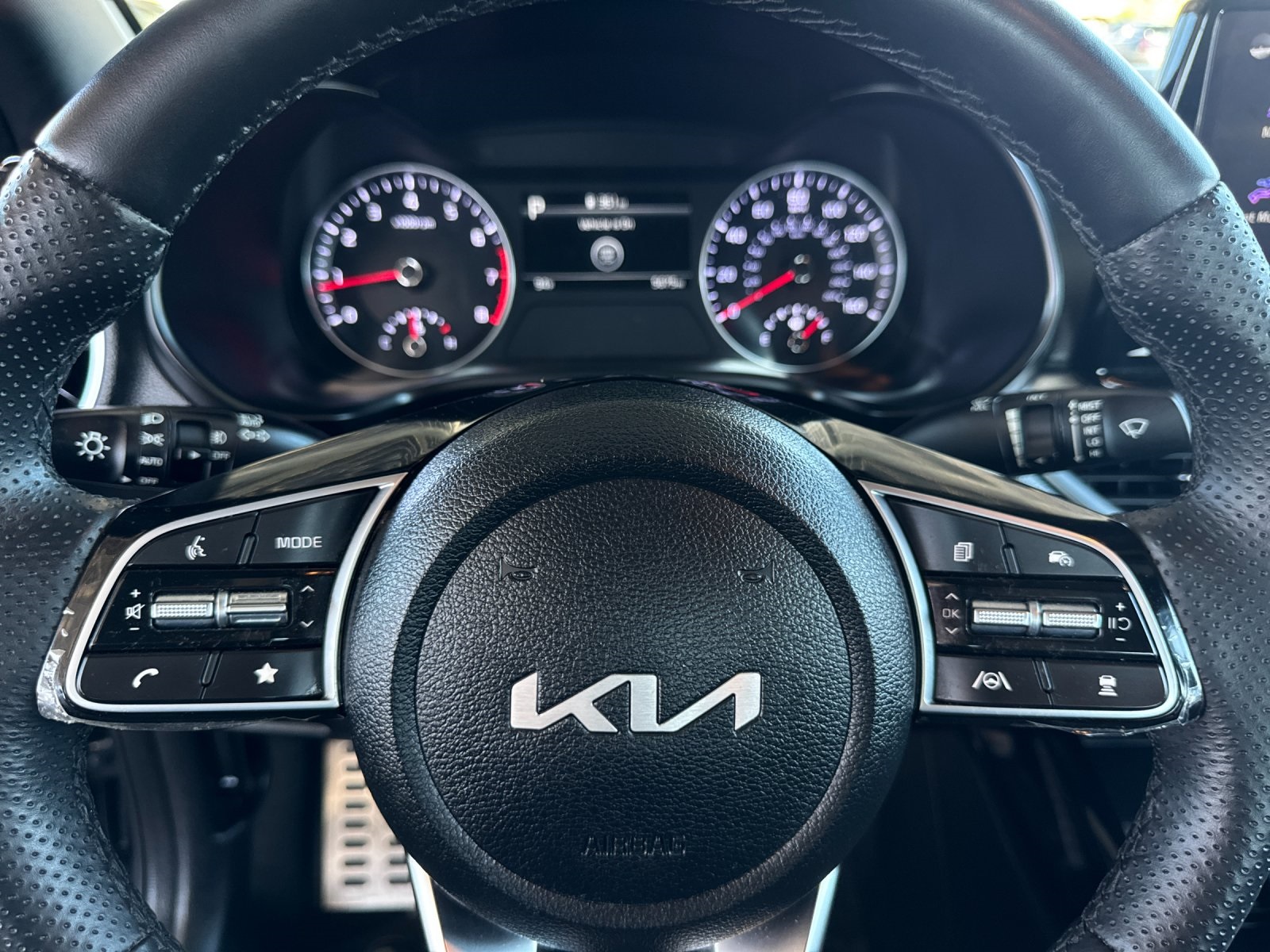 2023 Kia Forte GT-Line photo 21