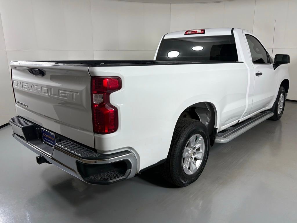 2023 Chevrolet Silverado 1500 photo 3