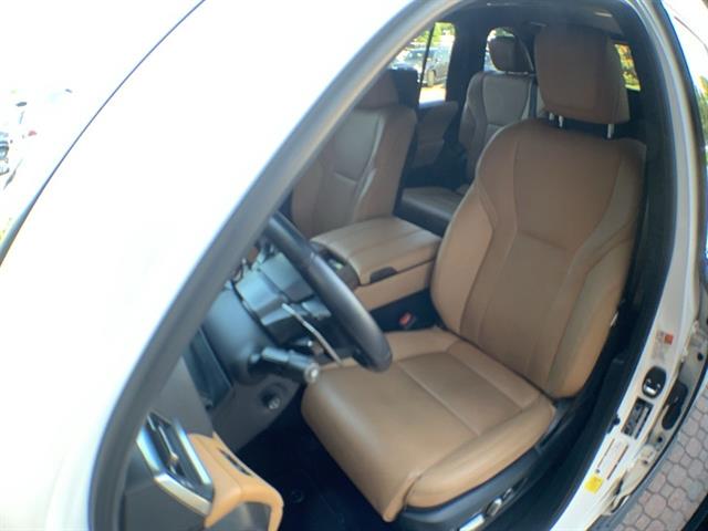 2022 Lexus LX 600 Luxury photo 11