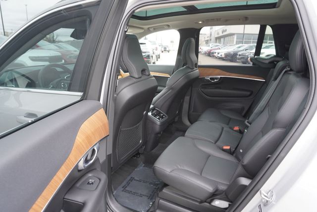 2024 Volvo XC90 B5 Plus photo 16